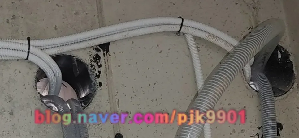 기계실 배관구